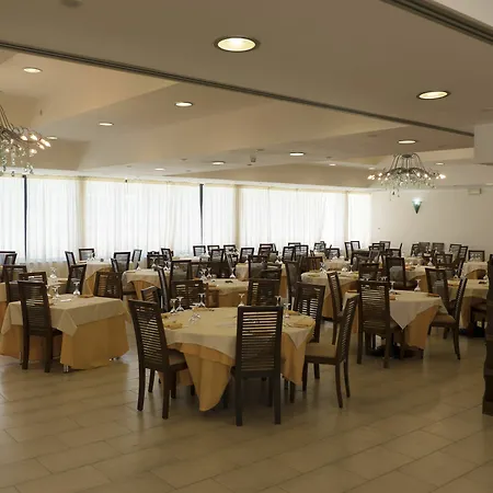 Szálloda Club - Baia Dei Gigli 4*